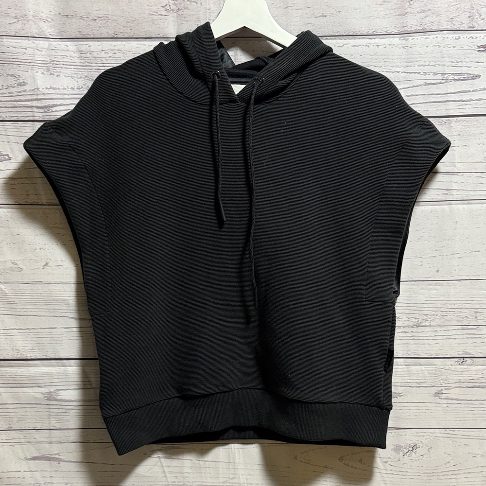 Varley hooded pullover